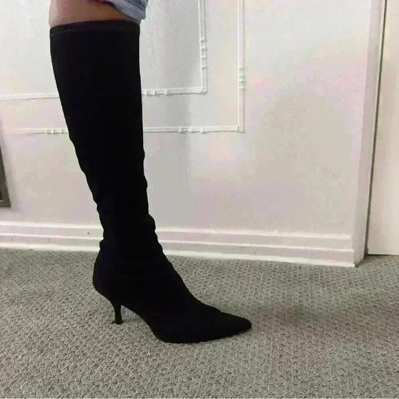 Stuart Weitzman black suede fashion boot “ heel 3” size 8.5  calf, Suede is soft - Picture 4 of 5